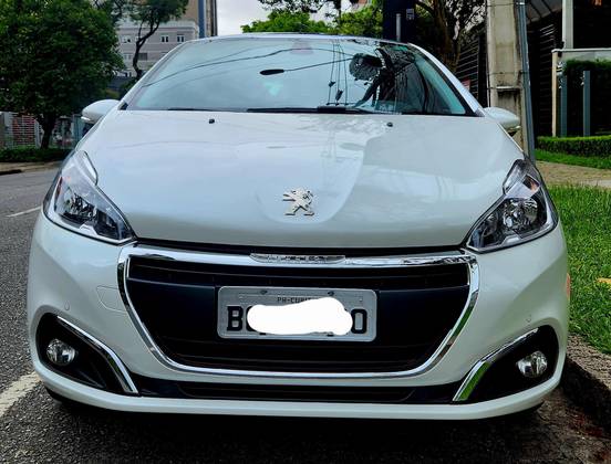 PEUGEOT 208 1.6 GRIFFE 16V FLEX 4P AUTOMÁTICO